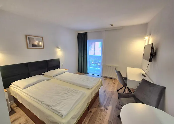 Guest house Roza Wiatrow 3*